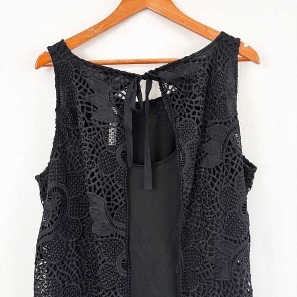 NWT Ann Taylor black lace overlay sleeveless top - Picture 4 of 4